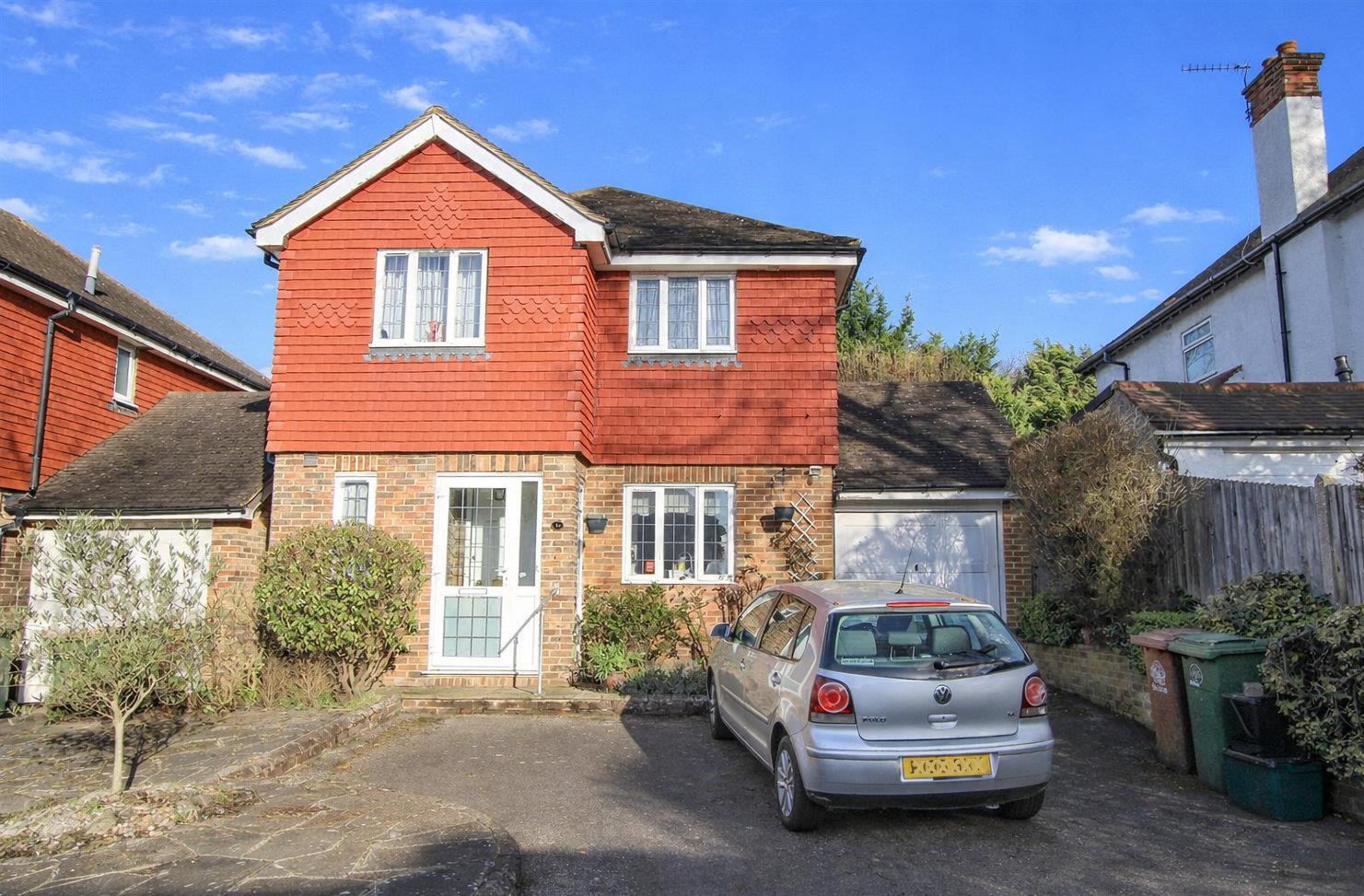 3 bed property in Salisbury Road, Carshalton